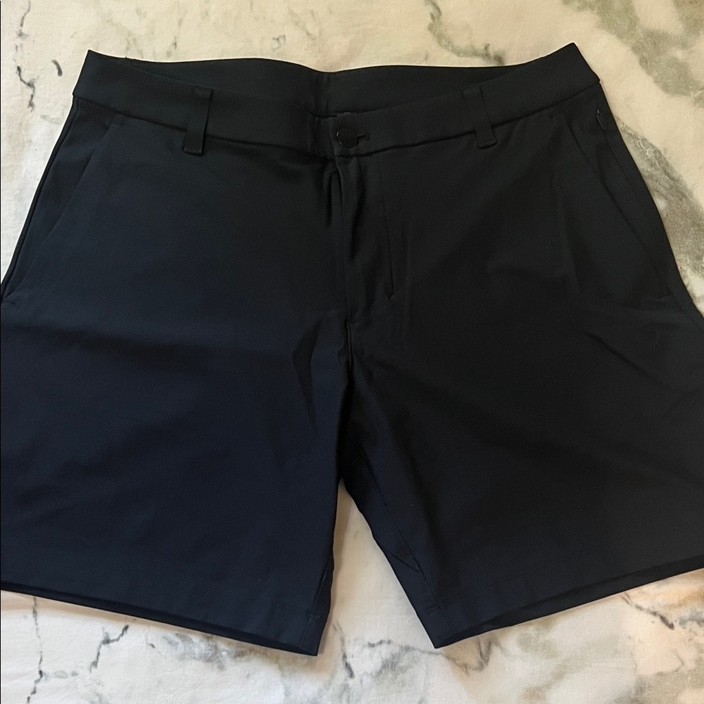 Lululemon Men's Black Shorts